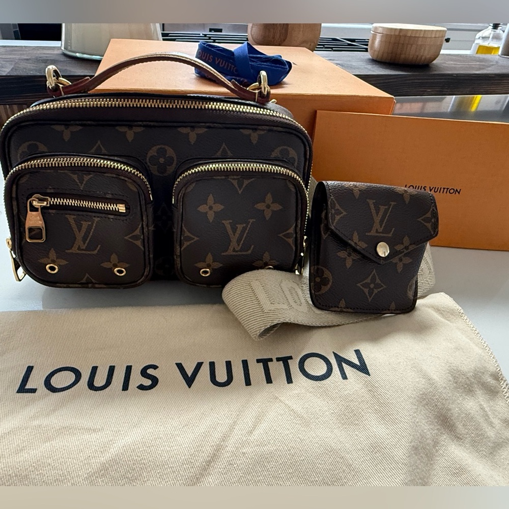 Louis Vuitton pre owned Limited Edition 2021-2023 monogram utility satchel.